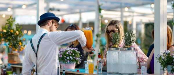 Corporate bar agency to book for corporate events in London and the UK