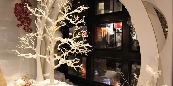 Hippodrome-Casino-Indoor-Christmas-Decorations