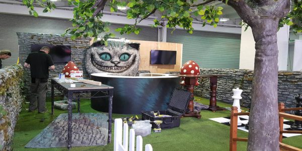 Setting-Up-Alice-In-Wonderland-Exhibition-Stand