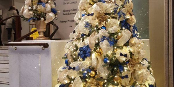 Waldorf_Hotel_Christmas_Decorations_4