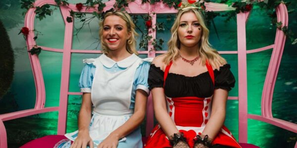 Alice-In-Wonderland-Meet-And-Greet-Performers