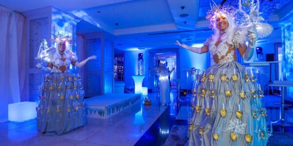 Drink-Girls-For-Winter-Wonderland-Themed-EVent