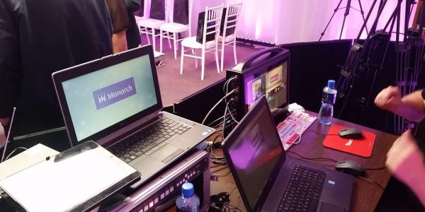Fashion-Show-Hybrid-Event-Setup