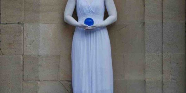 Greek-Living-Statue-Contact-Juggler