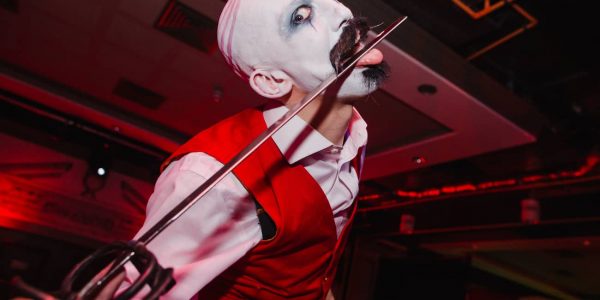 Halloween-Birthday-Party-Sword-Swallower