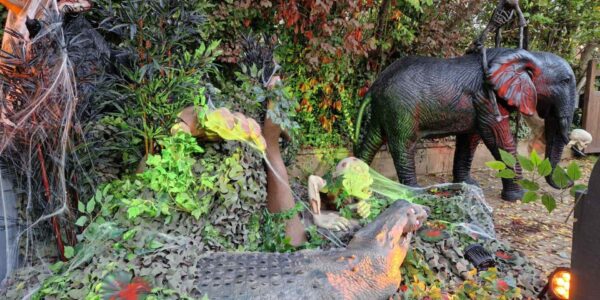 Halloween-House-Dressing-Animal-Reptile-Props