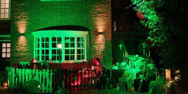 Halloween-House-Dressing-Front-Of-House-Transformation