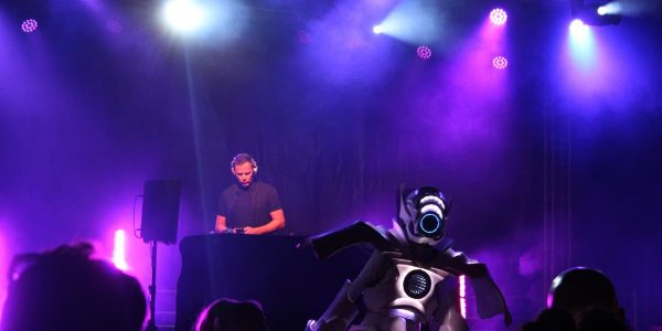 LED-Robots-Blue-Chip-Summer-Festival