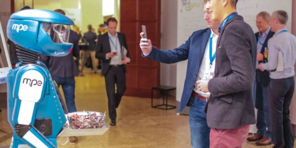 Promotional-Robot-For-Conferences