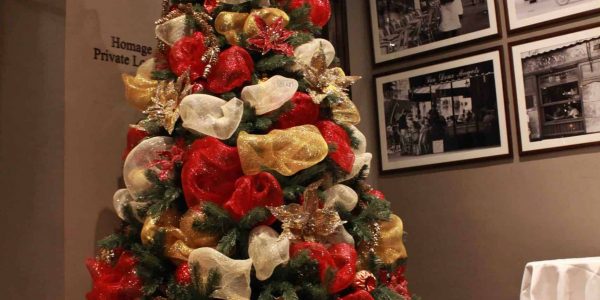 Red-White-Gold-Luxury-Christmas-Tree-Decorations