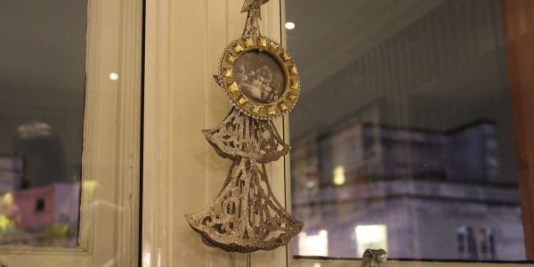 Small-Christmas-Decorations-Hippodrome-Casino