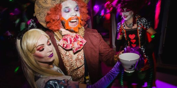 Twisted-Alice-In-Wonderland-Meet-And-Greet-Entertainers