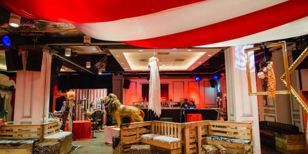 Twisted-Circus-Halloween-Party-Set-Design