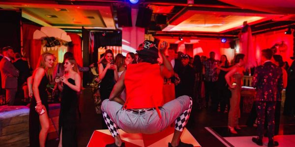 Twisted-Circus-Party-Contortionist-Performer