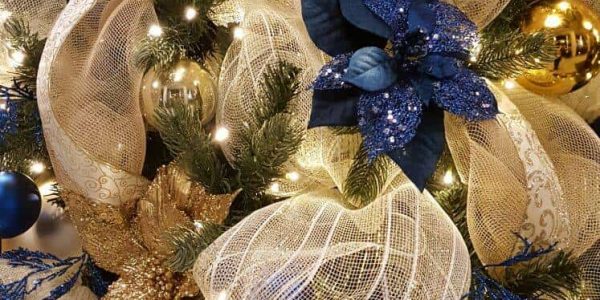 Waldorf-Hotel-Luxury-Christmas-Decorations