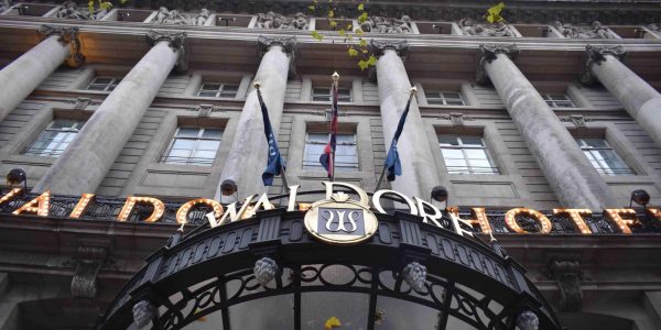Waldorf-Hotel-Outside-Sign