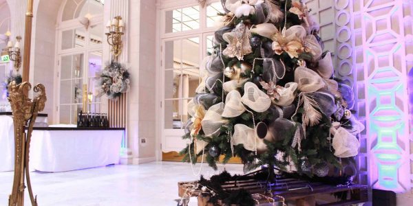 White-Christmas-Tree-Decorations-Palm-Court