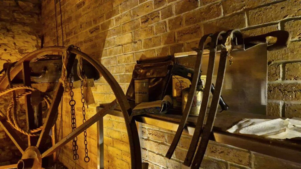 Hire bespoke cowboy event set design such as wagon wheels, lanterns and intricate prop details.