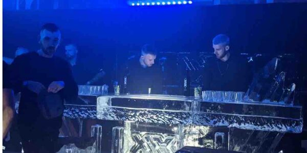 Winter-Wonderland-Branded-Ice-Bar