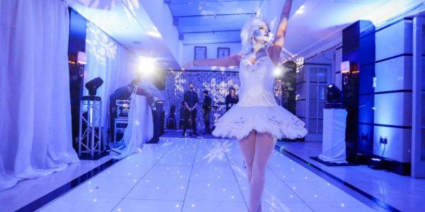 Winter-Wonderland-Christmas-Party-Dance-Performance
