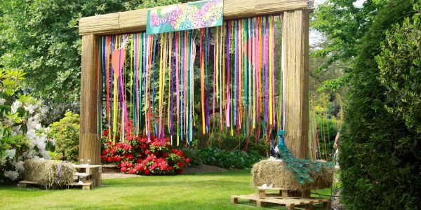 Woodstock-Festival-Themed-Party