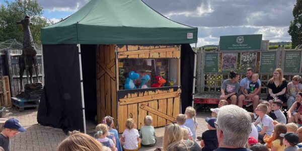 Children's-Dinosaur-Puppet-Show