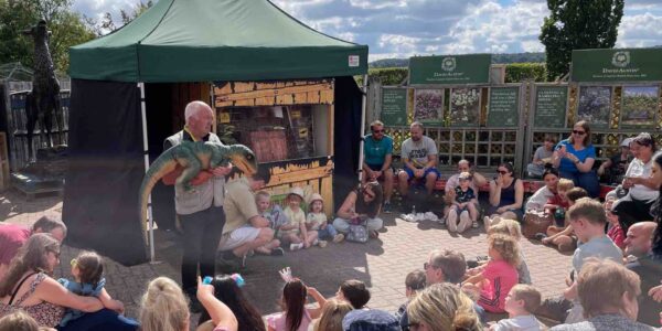 Dinosaur-Walkabout-Children's-Show