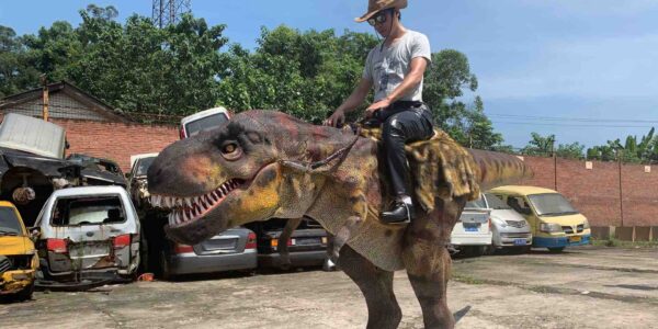 Roaming-Dinosaur-Entertainment-For-Hire