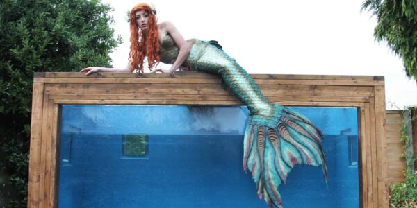 Ocean-Themed-Mermaid-Tank-For-Events