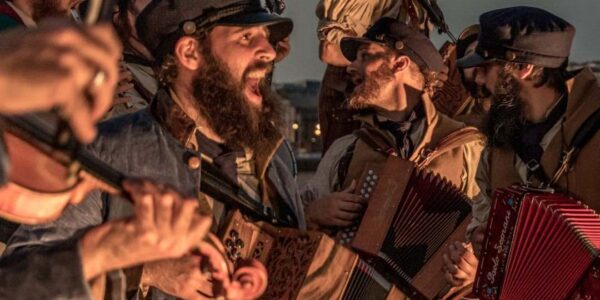 Sea-Themed-Shanty-Band