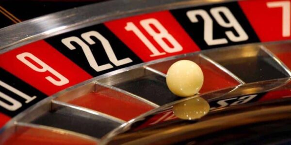 Casino-Table-For-James-Bond-Themed-Party