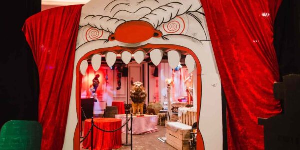 Clown-Entrance-To-Themed-Event