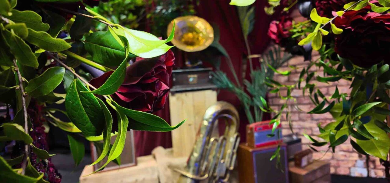Gramophone-And-Jazz-Inspired-Event-Installation