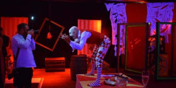 Halloween-Performer-Interacting-With-Guests