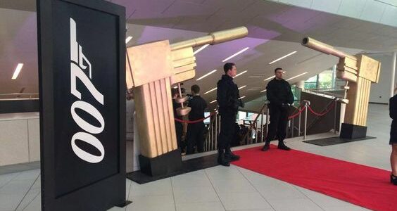 James-Bond-Entrance-To-Party