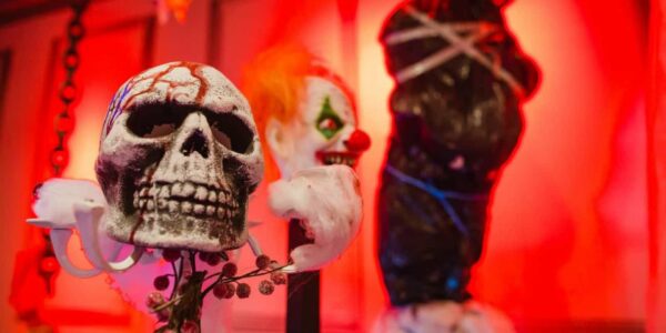 Skull-Themed-Props