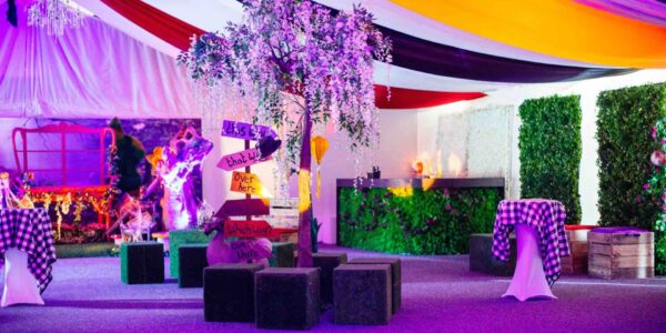 Wonderland-Themed-Prop-Hire