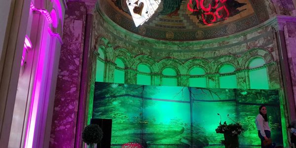 Alice-In-Wonderland-Staging-Lighting-And-AV