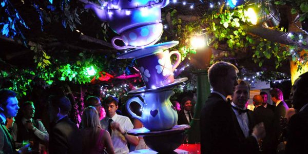 Alice-In-Wonderland-Tea-Cups