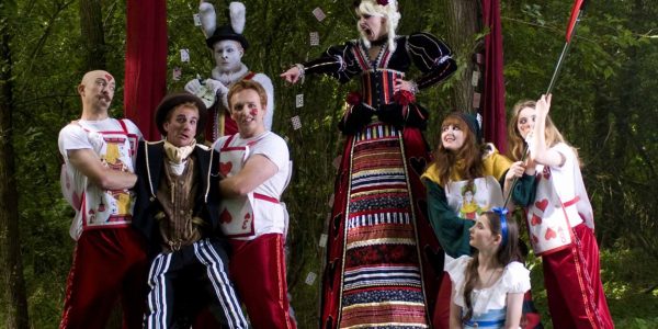 Alice-In-Wonderland-Themed-Entertainment-Hire