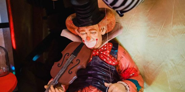 Bespoke-Circus-Entertainer-Prop