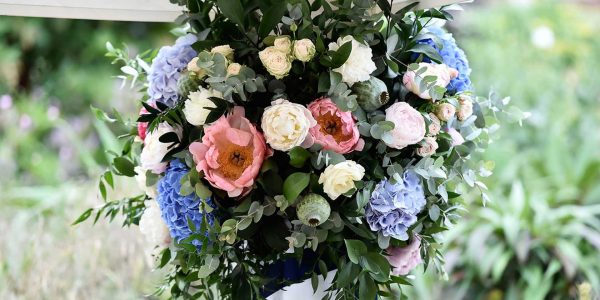 Bespoke-Easter-Theming
