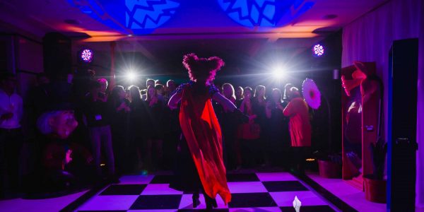 Dark-Alice-In-Wonderland-Dance-Performance