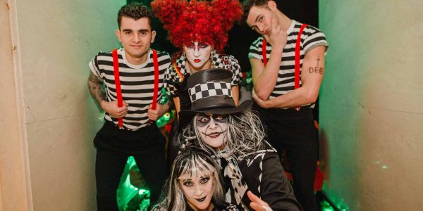 Twisted-Alice-In-Wonderland-Performers