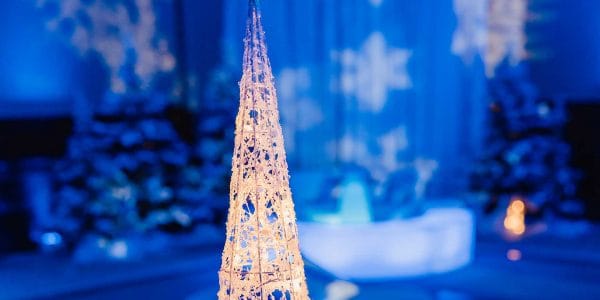 Winter-Wonderland-Table-Decorations