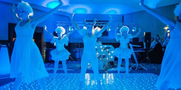 Winter-Wonderland-Themed-Show