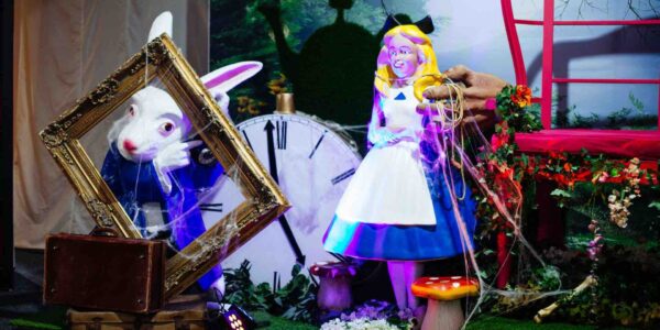 Alice-In-Wonderland-Event-Theming