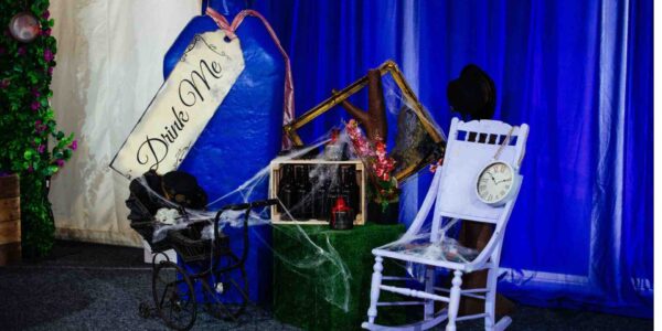 Alice-In-Wonderland-Themed-Event-Decor