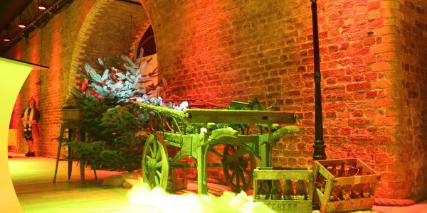 Classic-Christmas-Event-Theming