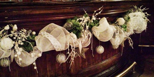 Front-Lobby-Christmas-Decorations